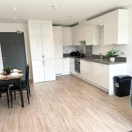 Lovely 2 Bedroom Apartment Manchester Luaran gambar